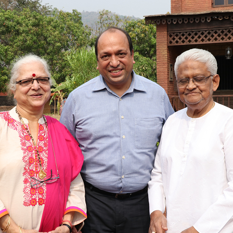 https://theparallaxproductions.com/wp-content/uploads/2019/07/PyareLalji-someshji.jpg